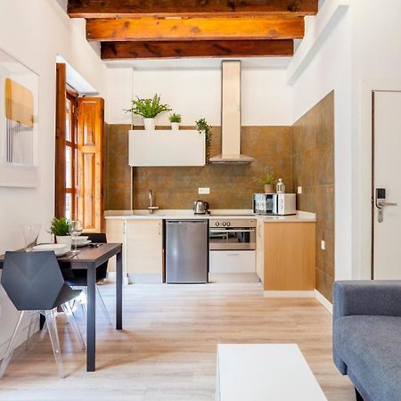Modern Flat By Mercado Central In Ciutat Vella Valencia Bagian luar foto