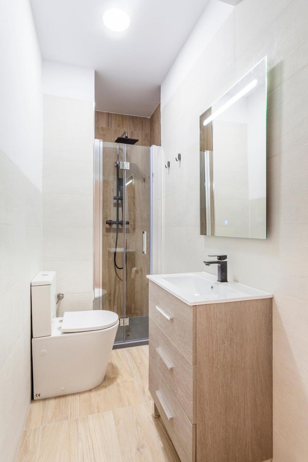 Modern Flat By Mercado Central In Ciutat Vella Valencia Bagian luar foto